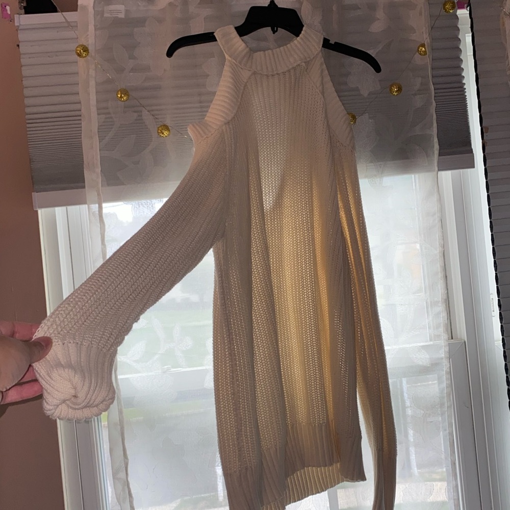 Free people cream cut out shoulder sweater size large